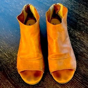 🤩🤩Free People Open Toed Booties🤩🤩